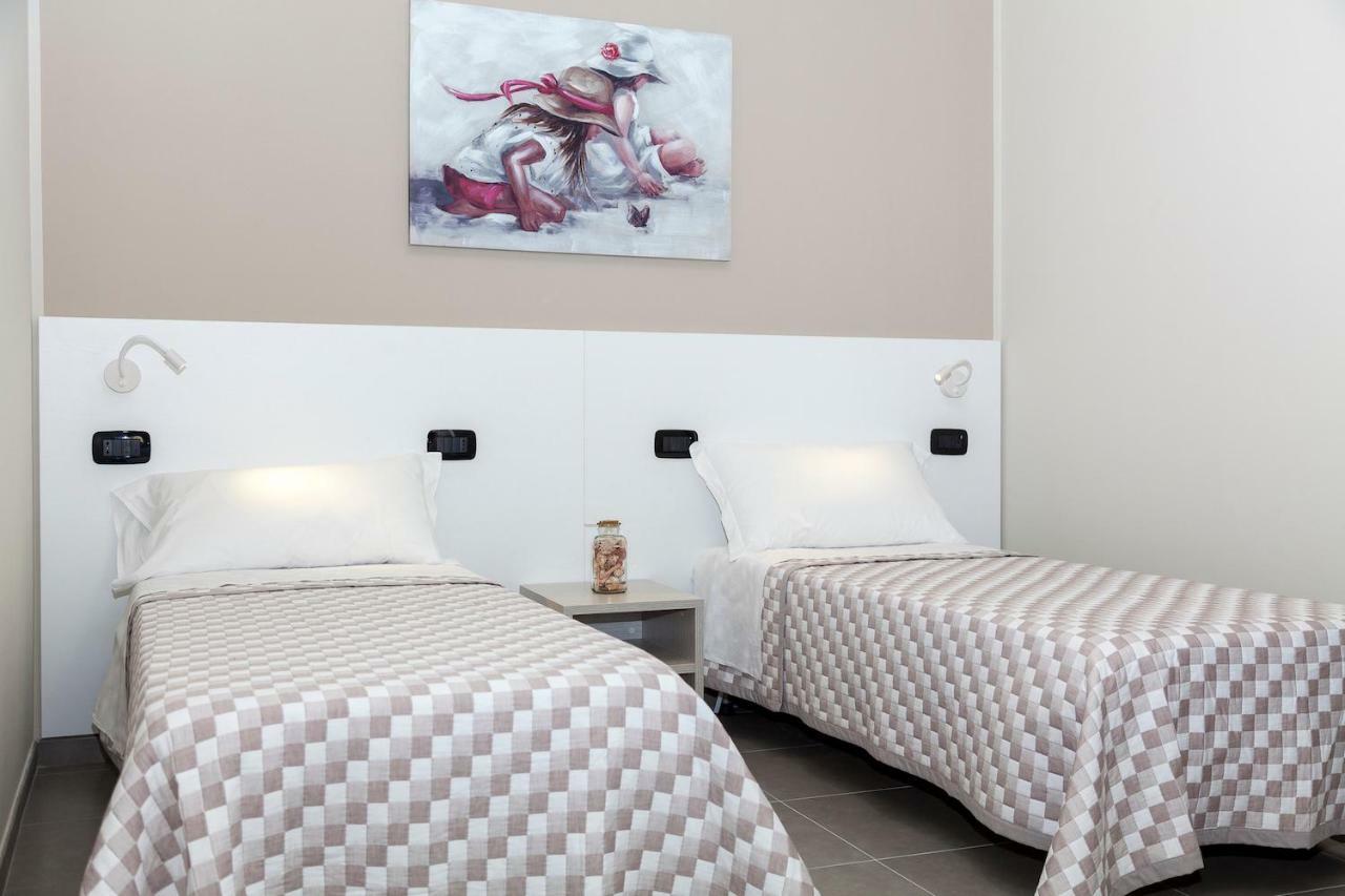 Riviera Hub Affittacamere *