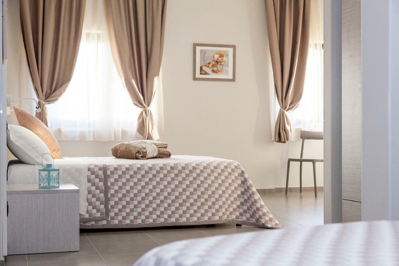 Affittacamere Riviera Hub Cisano sul Neva