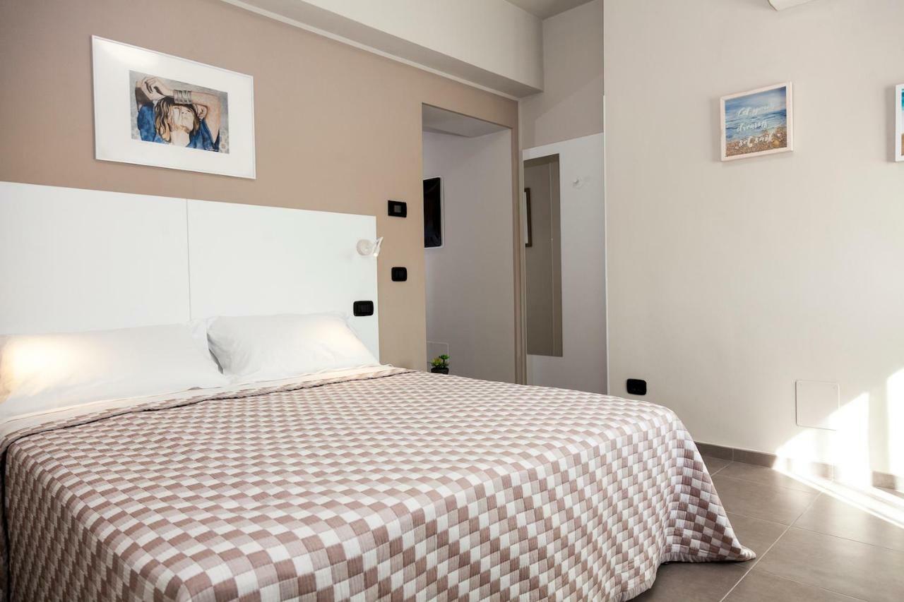 Riviera Hub Affittacamere Cisano sul Neva