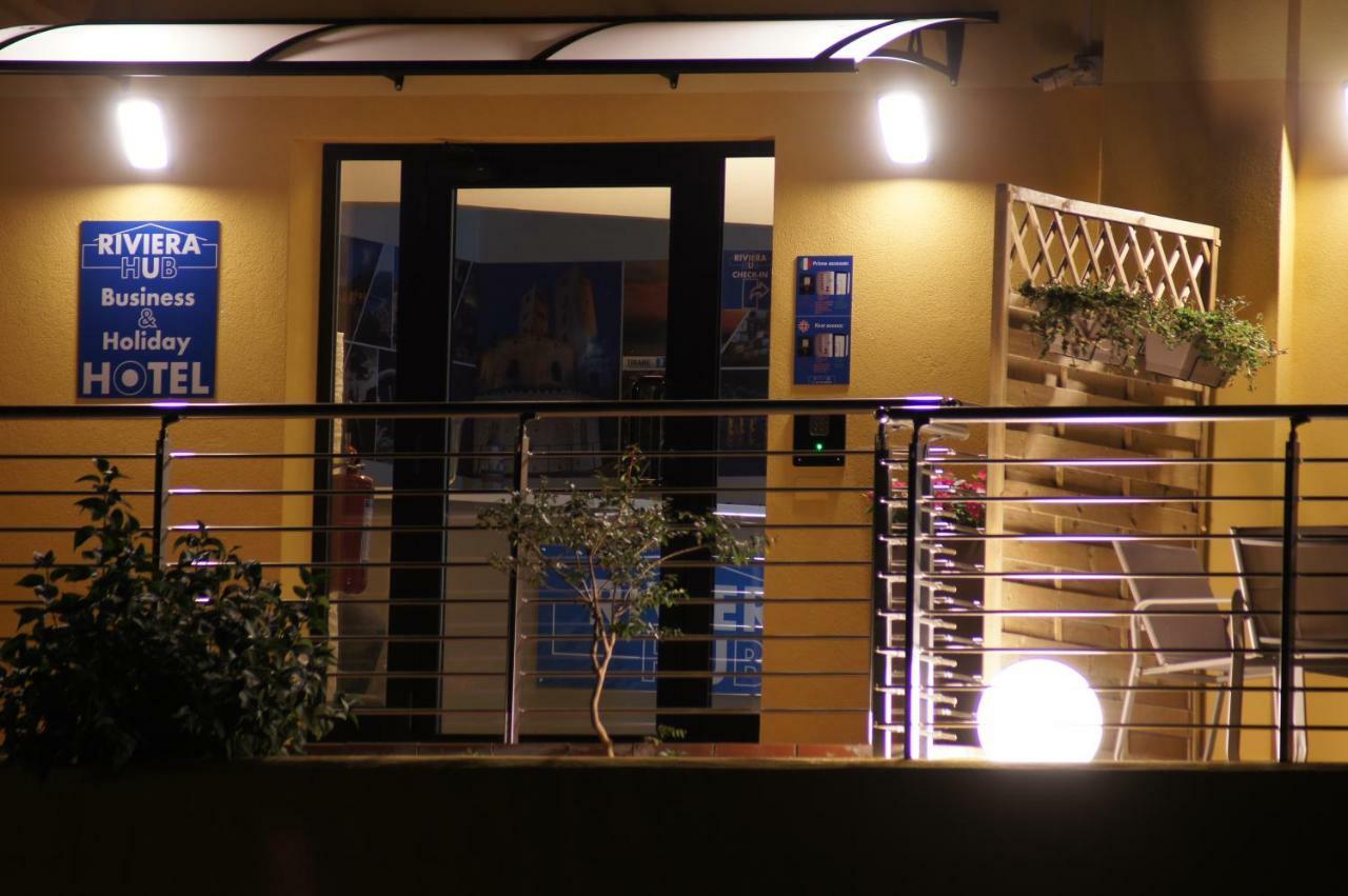 Riviera Hub Guest house *